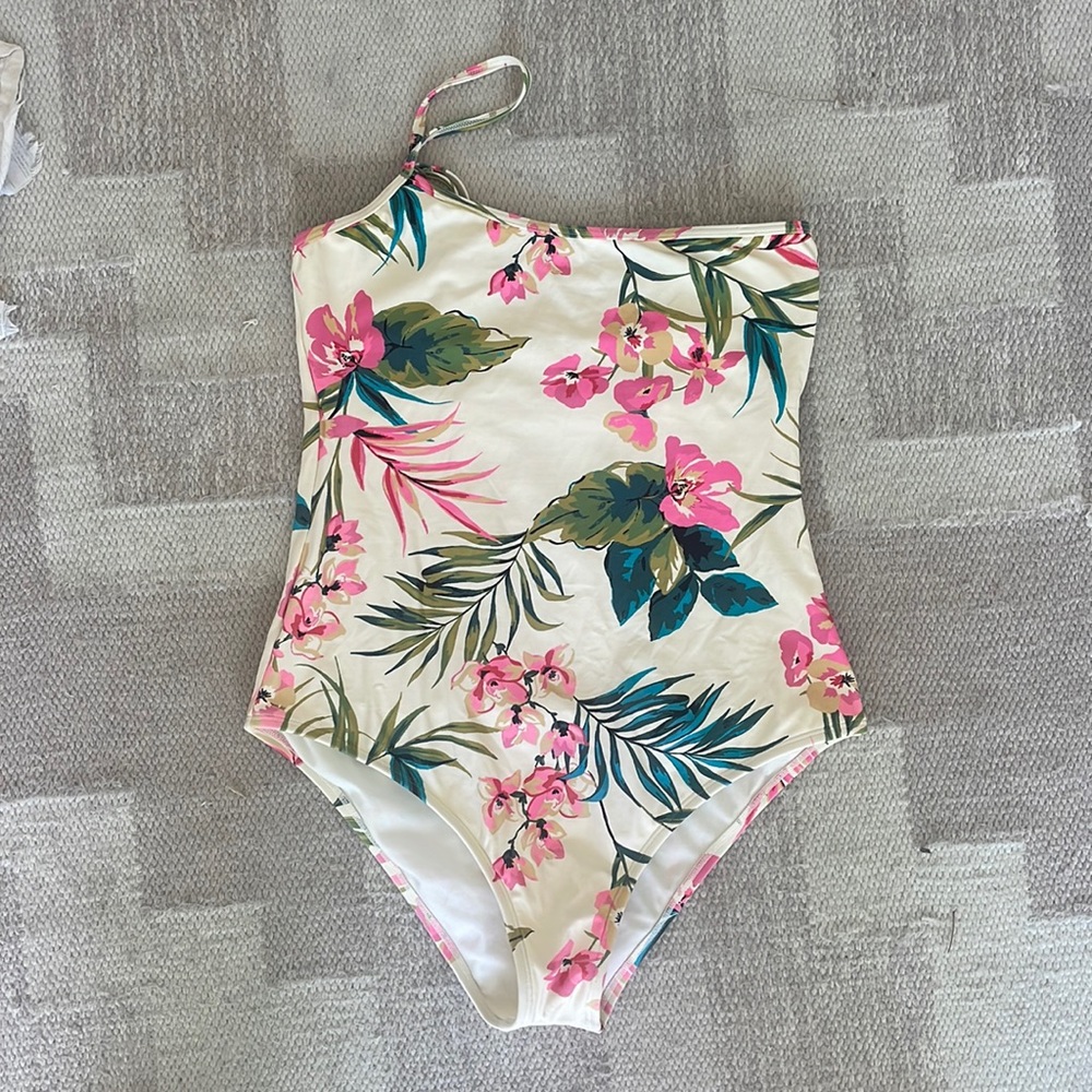 Billabong swimsuit size 4